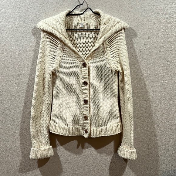 American Eagle Outfitters Sweaters - American Eagle woman’s sweater - size M